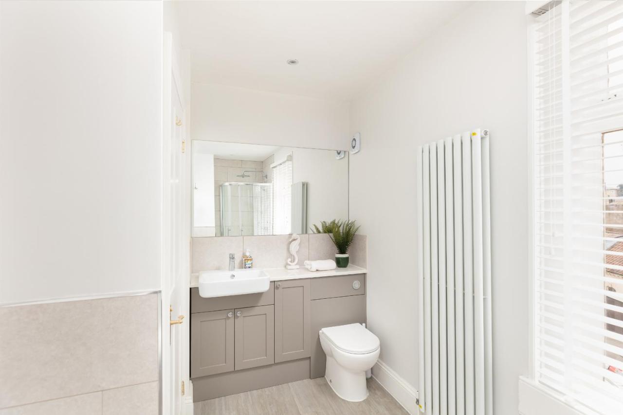 5 Bedroom Magnificent Georgian Townhouse- City Centre Bath Exterior foto