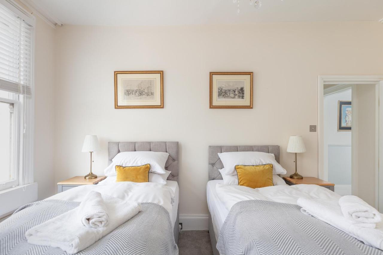 5 Bedroom Magnificent Georgian Townhouse- City Centre Bath Exterior foto
